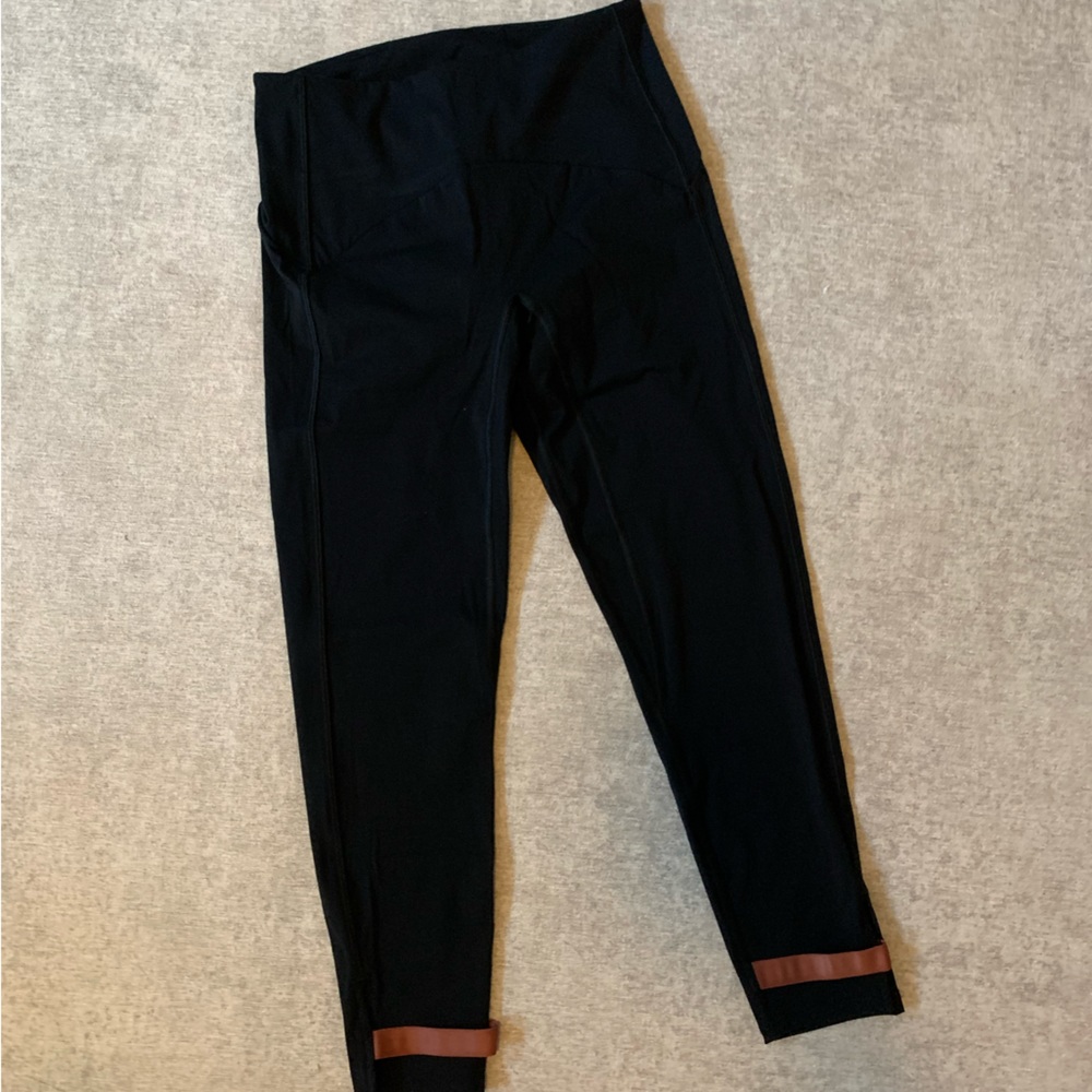 Zyia • Black Strap Deluxe Hi-rise Legging 7/8 24"